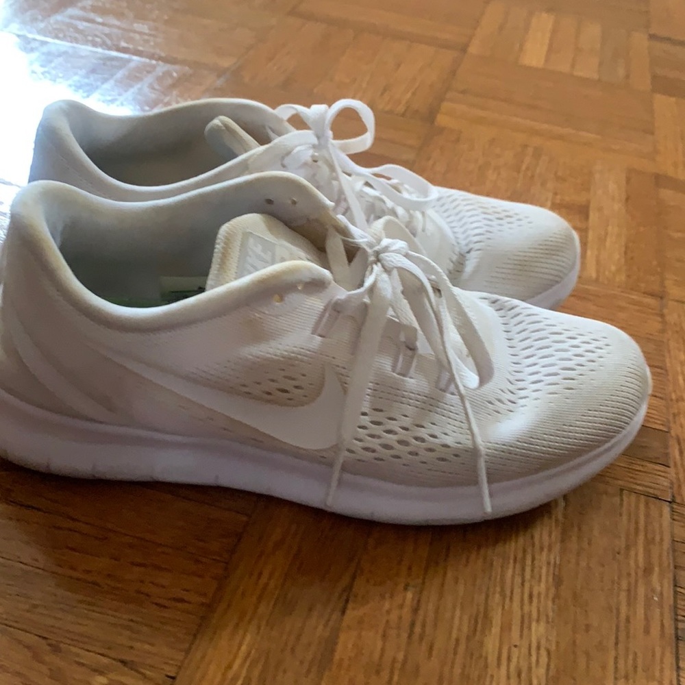 Nike free run shoes
